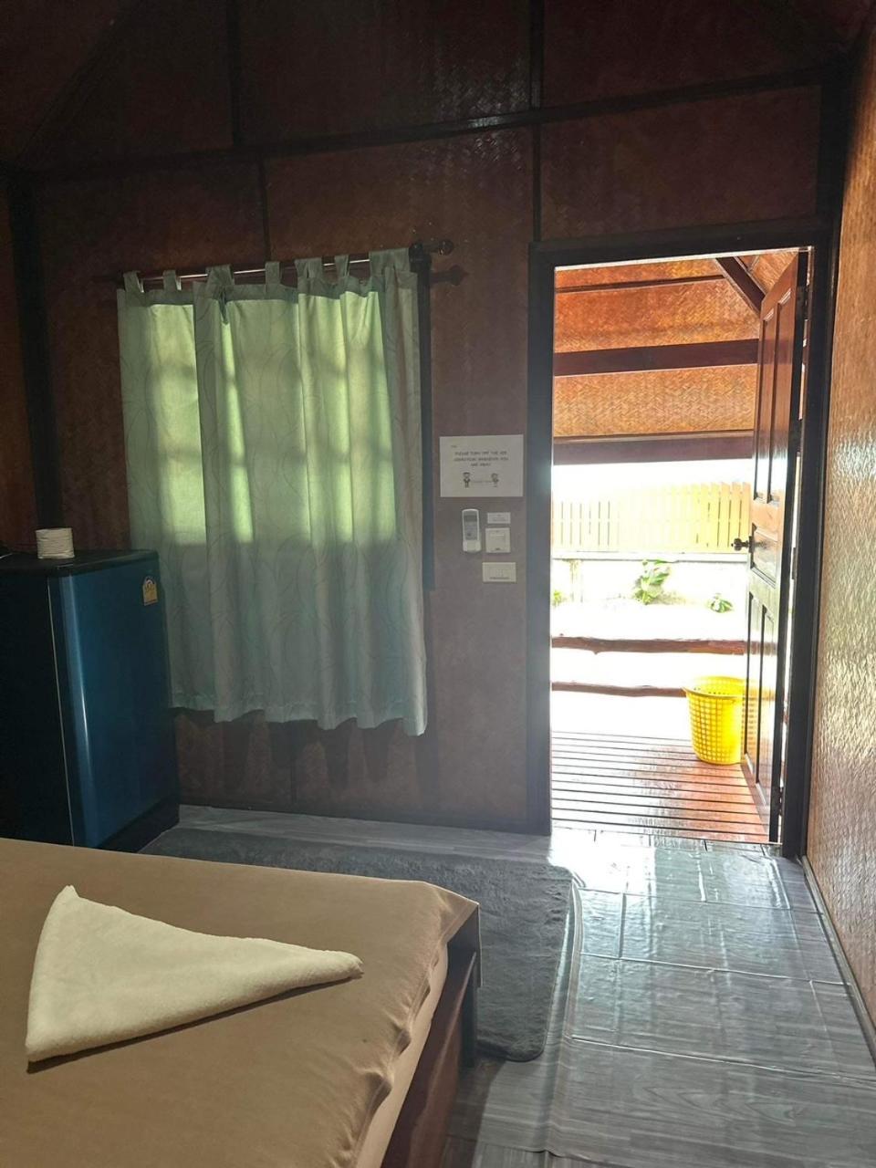 Buddha Raksa Thong Nai Pan Yai Extérieur photo