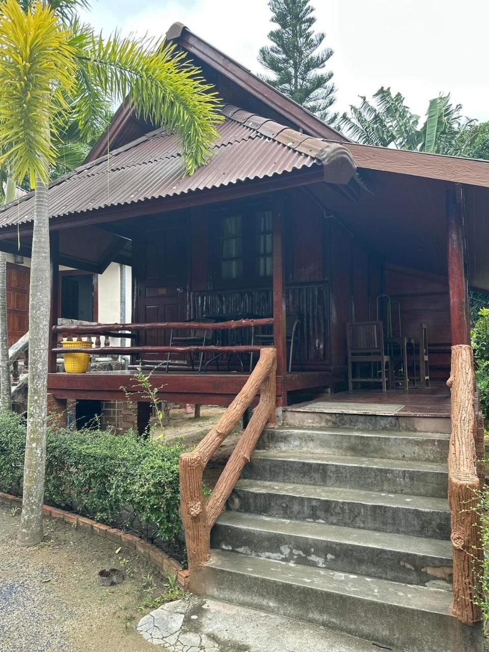 Buddha Raksa Thong Nai Pan Yai Extérieur photo
