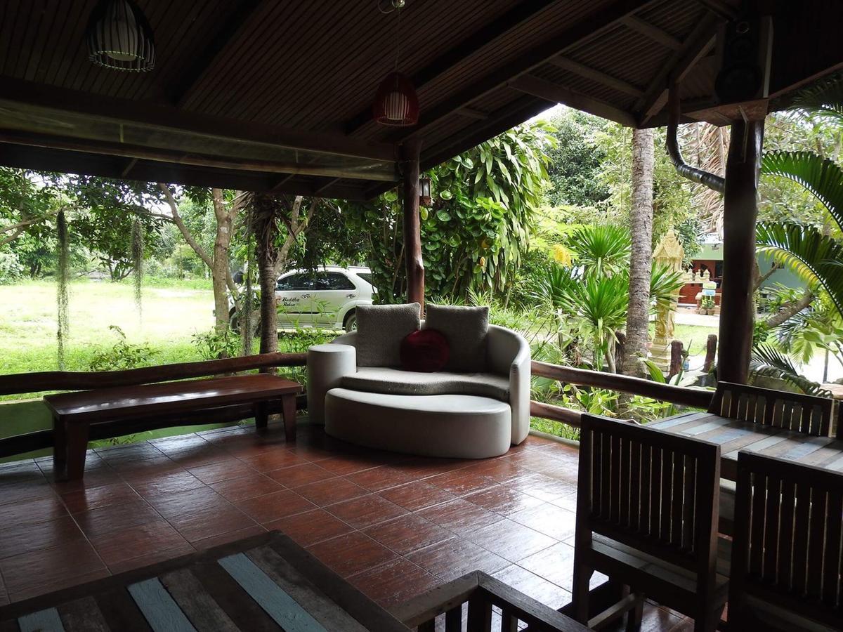 Buddha Raksa Thong Nai Pan Yai Extérieur photo